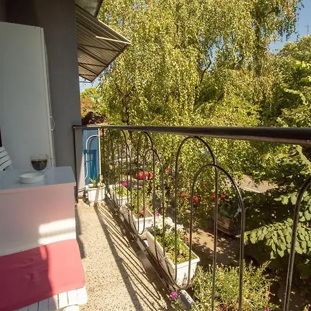 Family - Oasis With Easy Parking