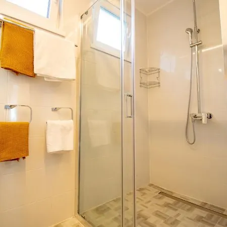 Family - Oasis With Easy Parking