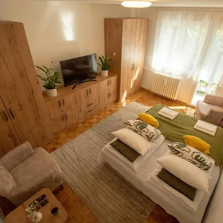 Apartment Family - Oasis With Easy Parking *