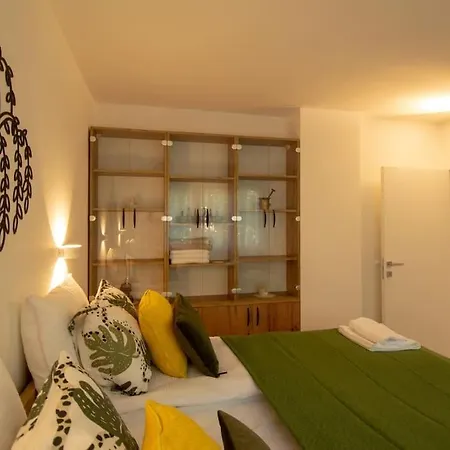 Apartment Family - Oasis With Easy Parking *