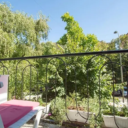 Family - Oasis With Easy Parking * Novi Sad