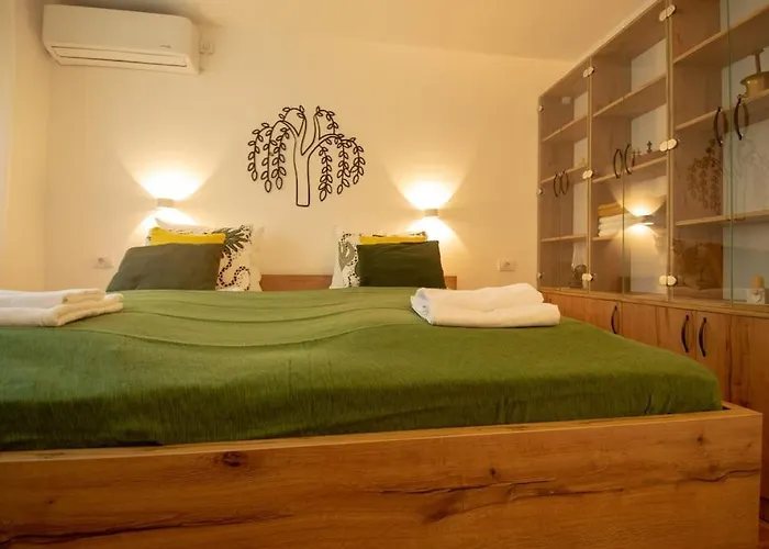 Family - Oasis With Easy Parking 아파트